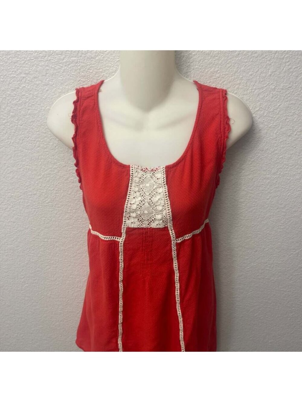 Red Rust Crochet Lace Trim Sleeveless Boho Tunic Top - Picture 3 of 3